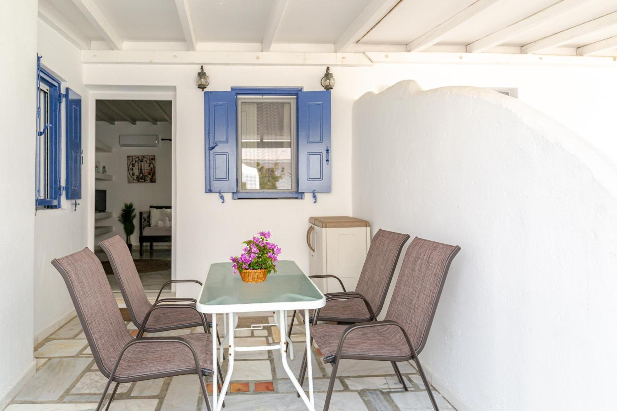 Elenitas Beach House In Ornos Екстериор снимка